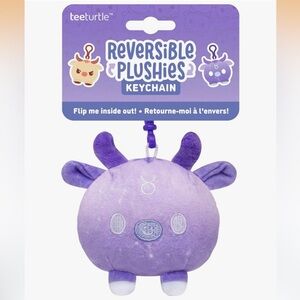 TeeTurtle Reversible Zodiac Taurus Keychain ♉️